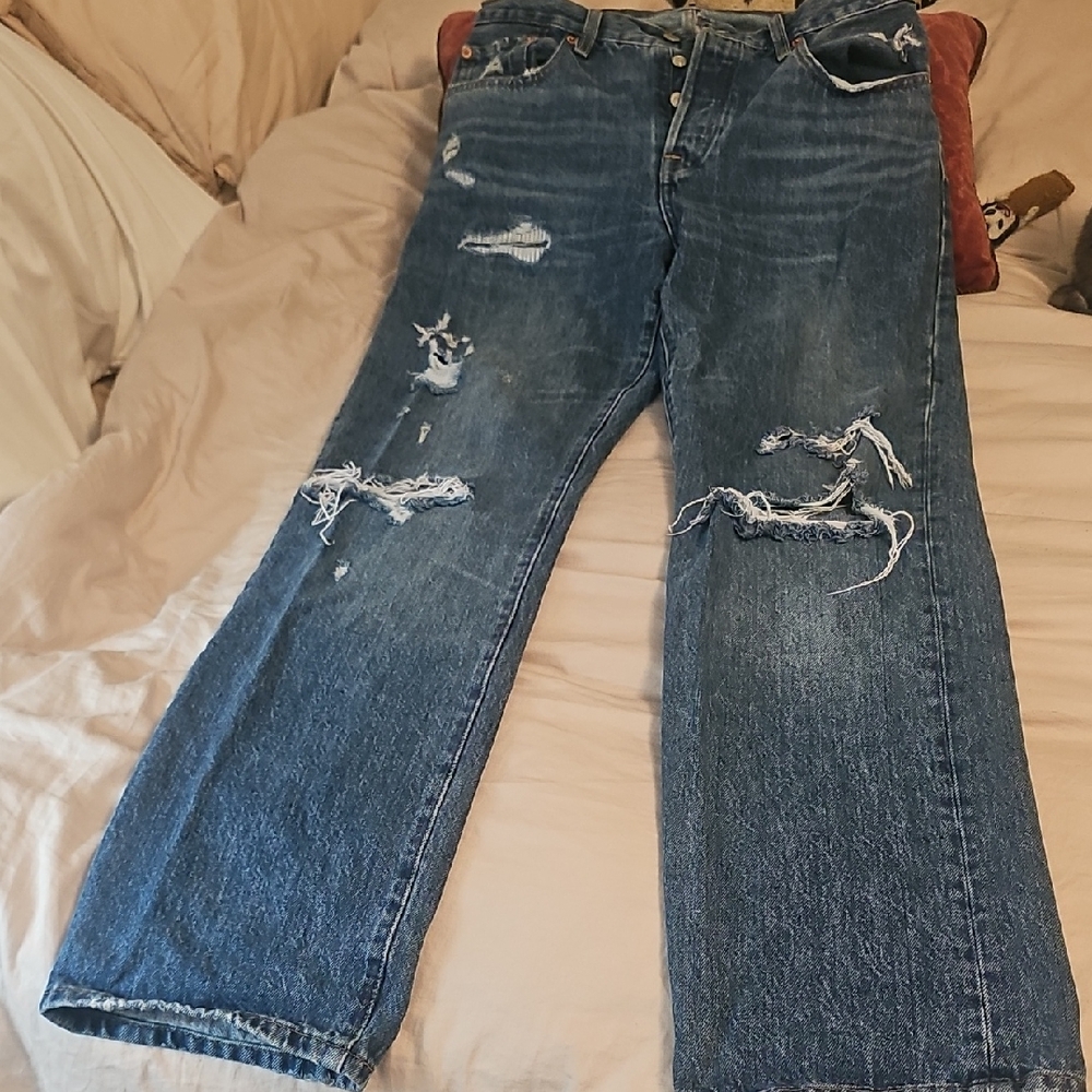 Levi's 501 Mid Rise Distressed Jeans 27x32